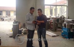 Iraq Customer Came to See Automatic Fryer Machine